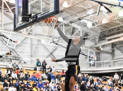 Thumbnail 2 in Montverde Academy vs. Link Academy (Metro Classic) photogallery.