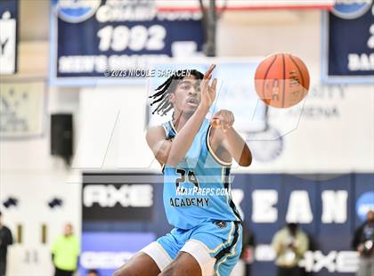 Thumbnail 1 in Montverde Academy vs. Link Academy (Metro Classic) photogallery.