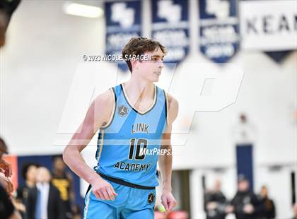 Thumbnail 2 in Montverde Academy vs. Link Academy (Metro Classic) photogallery.