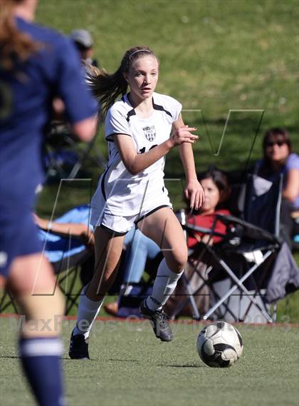 Thumbnail 3 in Flintridge Sacred Heart vs. West Ranch (Los Tacos Holiday Festival) photogallery.