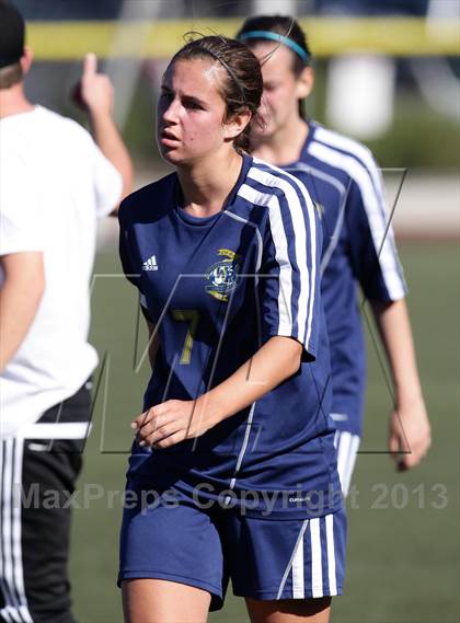 Thumbnail 3 in Flintridge Sacred Heart vs. West Ranch (Los Tacos Holiday Festival) photogallery.