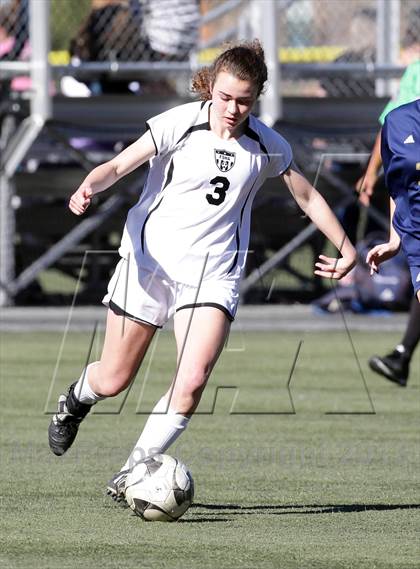 Thumbnail 1 in Flintridge Sacred Heart vs. West Ranch (Los Tacos Holiday Festival) photogallery.