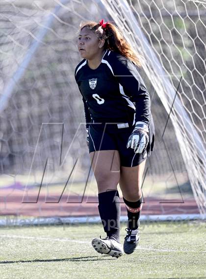Thumbnail 3 in Flintridge Sacred Heart vs. West Ranch (Los Tacos Holiday Festival) photogallery.