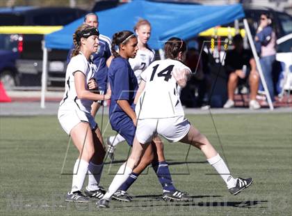Thumbnail 3 in Flintridge Sacred Heart vs. West Ranch (Los Tacos Holiday Festival) photogallery.