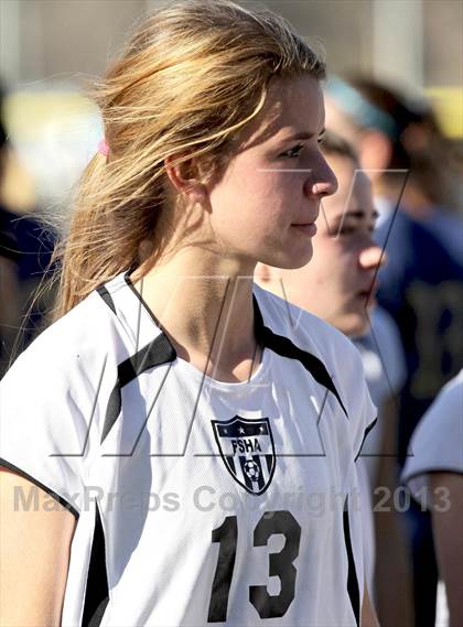 Thumbnail 2 in Flintridge Sacred Heart vs. West Ranch (Los Tacos Holiday Festival) photogallery.