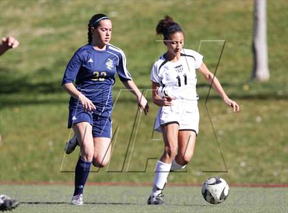 Thumbnail 2 in Flintridge Sacred Heart vs. West Ranch (Los Tacos Holiday Festival) photogallery.