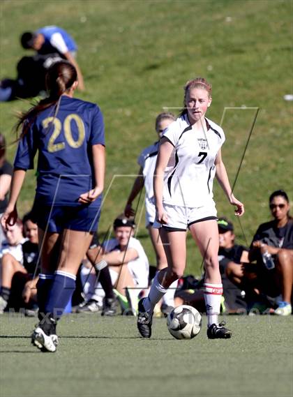 Thumbnail 1 in Flintridge Sacred Heart vs. West Ranch (Los Tacos Holiday Festival) photogallery.
