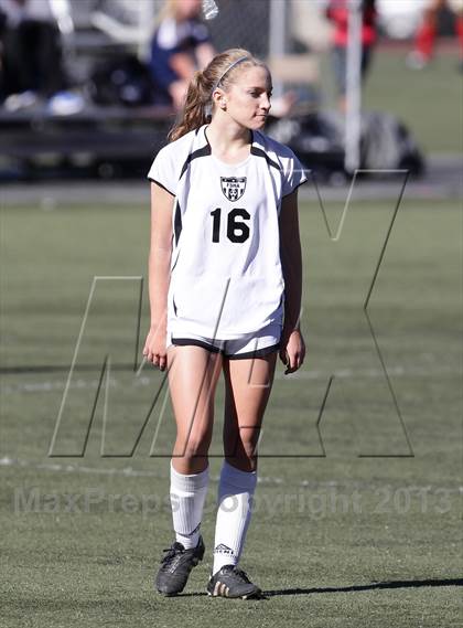 Thumbnail 2 in Flintridge Sacred Heart vs. West Ranch (Los Tacos Holiday Festival) photogallery.