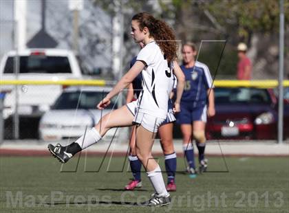 Thumbnail 3 in Flintridge Sacred Heart vs. West Ranch (Los Tacos Holiday Festival) photogallery.
