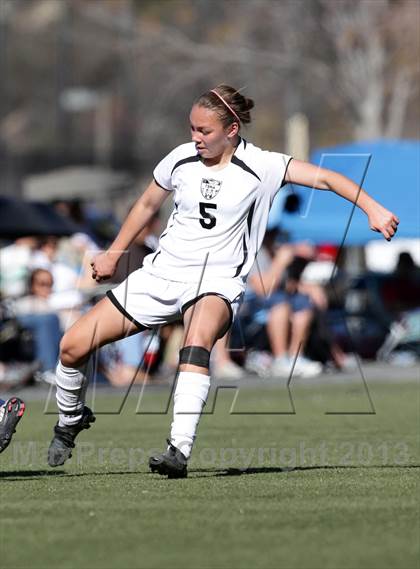 Thumbnail 3 in Flintridge Sacred Heart vs. West Ranch (Los Tacos Holiday Festival) photogallery.
