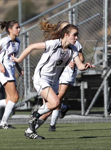 Thumbnail 1 in Flintridge Sacred Heart vs. West Ranch (Los Tacos Holiday Festival) photogallery.