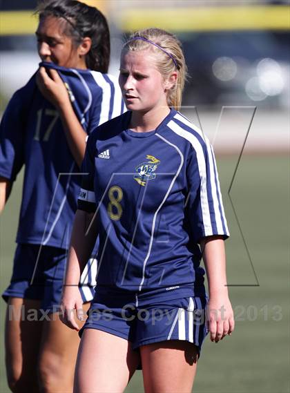 Thumbnail 1 in Flintridge Sacred Heart vs. West Ranch (Los Tacos Holiday Festival) photogallery.