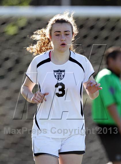Thumbnail 3 in Flintridge Sacred Heart vs. West Ranch (Los Tacos Holiday Festival) photogallery.