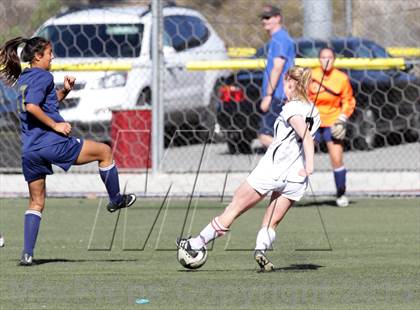 Thumbnail 2 in Flintridge Sacred Heart vs. West Ranch (Los Tacos Holiday Festival) photogallery.