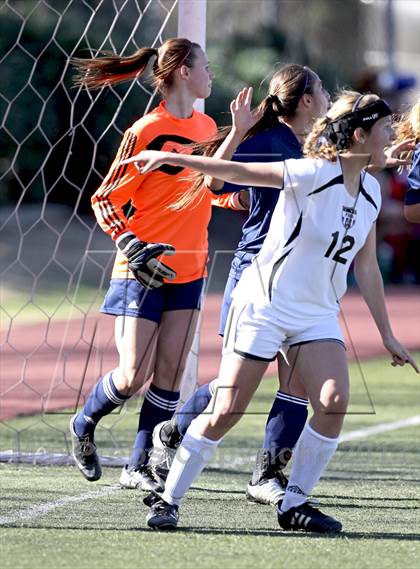 Thumbnail 1 in Flintridge Sacred Heart vs. West Ranch (Los Tacos Holiday Festival) photogallery.