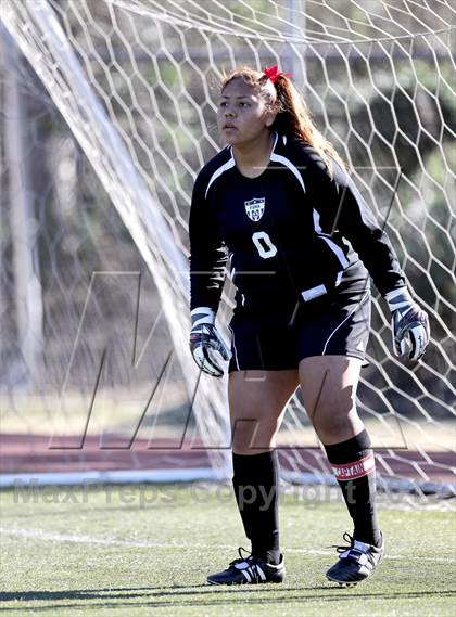 Thumbnail 1 in Flintridge Sacred Heart vs. West Ranch (Los Tacos Holiday Festival) photogallery.
