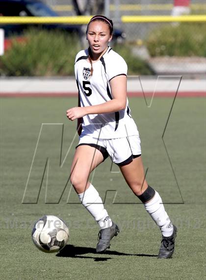 Thumbnail 2 in Flintridge Sacred Heart vs. West Ranch (Los Tacos Holiday Festival) photogallery.