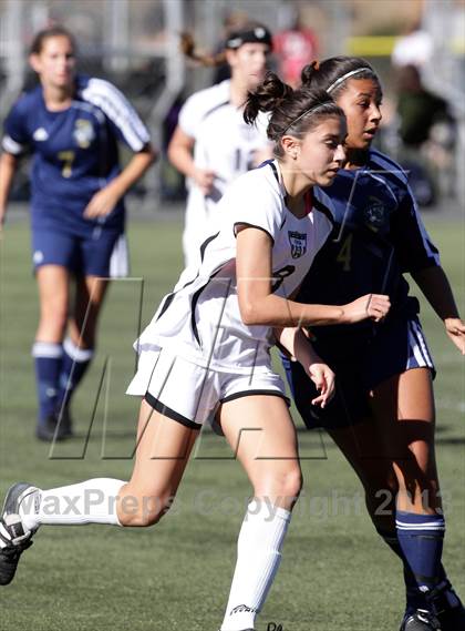 Thumbnail 3 in Flintridge Sacred Heart vs. West Ranch (Los Tacos Holiday Festival) photogallery.