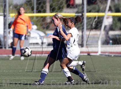 Thumbnail 1 in Flintridge Sacred Heart vs. West Ranch (Los Tacos Holiday Festival) photogallery.