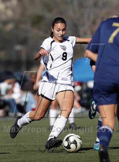 Thumbnail 3 in Flintridge Sacred Heart vs. West Ranch (Los Tacos Holiday Festival) photogallery.