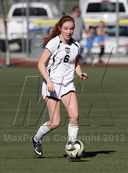 Thumbnail 2 in Flintridge Sacred Heart vs. West Ranch (Los Tacos Holiday Festival) photogallery.