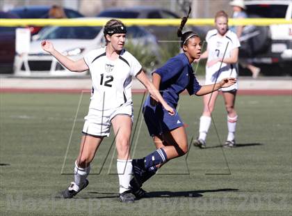 Thumbnail 3 in Flintridge Sacred Heart vs. West Ranch (Los Tacos Holiday Festival) photogallery.