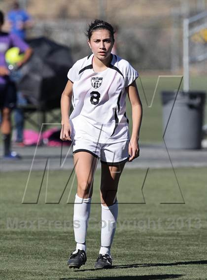 Thumbnail 1 in Flintridge Sacred Heart vs. West Ranch (Los Tacos Holiday Festival) photogallery.