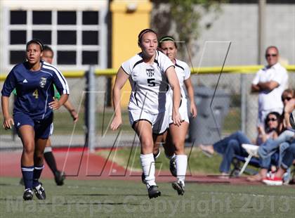 Thumbnail 2 in Flintridge Sacred Heart vs. West Ranch (Los Tacos Holiday Festival) photogallery.