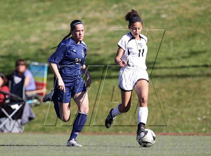 Thumbnail 3 in Flintridge Sacred Heart vs. West Ranch (Los Tacos Holiday Festival) photogallery.