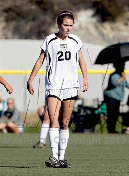 Thumbnail 3 in Flintridge Sacred Heart vs. West Ranch (Los Tacos Holiday Festival) photogallery.