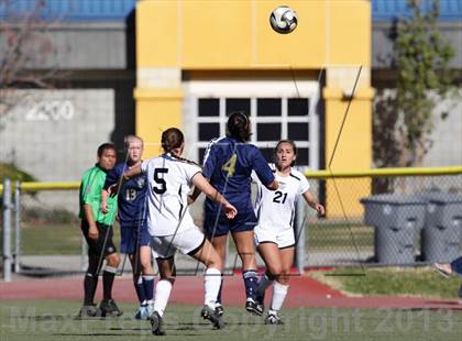 Thumbnail 1 in Flintridge Sacred Heart vs. West Ranch (Los Tacos Holiday Festival) photogallery.