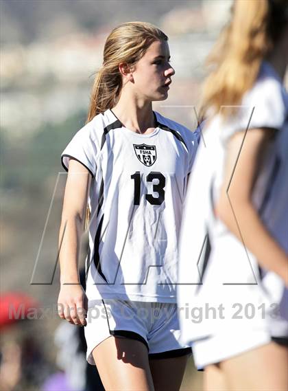Thumbnail 2 in Flintridge Sacred Heart vs. West Ranch (Los Tacos Holiday Festival) photogallery.