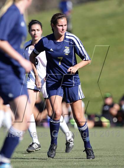 Thumbnail 2 in Flintridge Sacred Heart vs. West Ranch (Los Tacos Holiday Festival) photogallery.