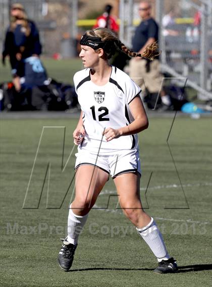 Thumbnail 2 in Flintridge Sacred Heart vs. West Ranch (Los Tacos Holiday Festival) photogallery.