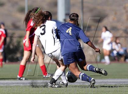 Thumbnail 3 in Flintridge Sacred Heart vs. West Ranch (Los Tacos Holiday Festival) photogallery.
