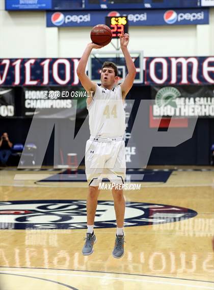 Thumbnail 2 in Valley Christian vs. Oak Park (MaxPreps MLK Classic) photogallery.