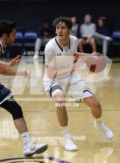 Thumbnail 2 in Valley Christian vs. Oak Park (MaxPreps MLK Classic) photogallery.