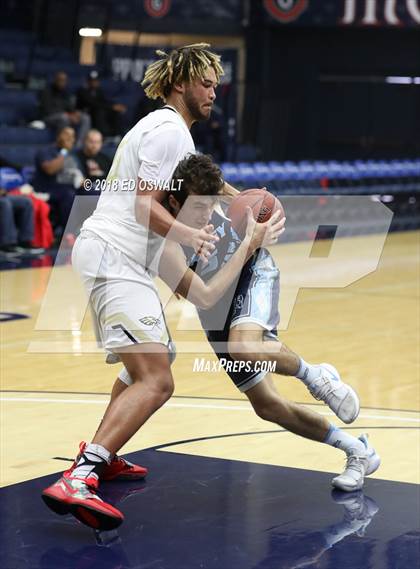 Thumbnail 3 in Valley Christian vs. Oak Park (MaxPreps MLK Classic) photogallery.