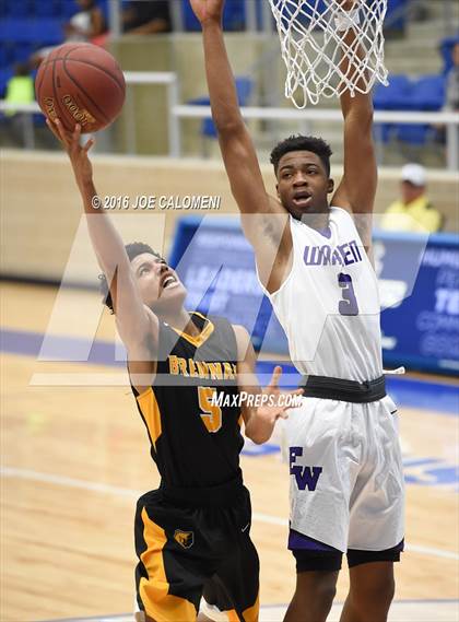 Thumbnail 2 in Brennan vs Warren photogallery.