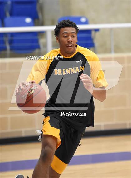 Thumbnail 3 in Brennan vs Warren photogallery.