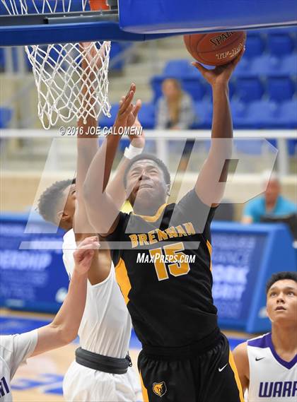 Thumbnail 2 in Brennan vs Warren photogallery.