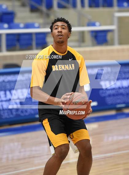 Thumbnail 3 in Brennan vs Warren photogallery.