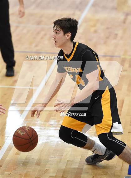 Thumbnail 1 in Brennan vs Warren photogallery.