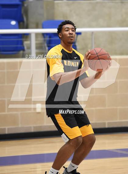 Thumbnail 3 in Brennan vs Warren photogallery.