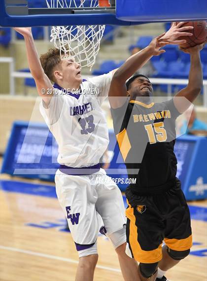 Thumbnail 3 in Brennan vs Warren photogallery.