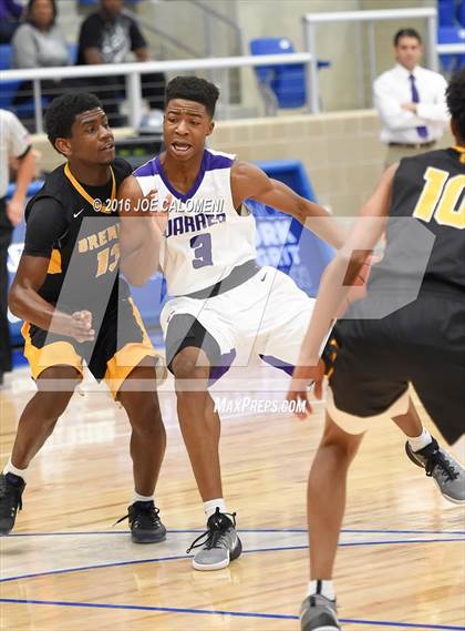 Thumbnail 3 in Brennan vs Warren photogallery.