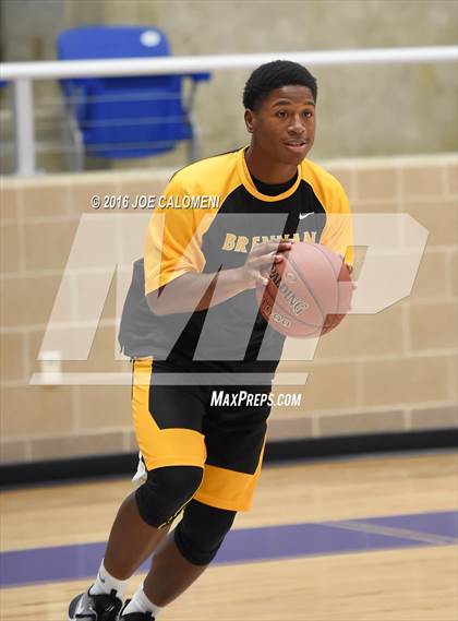 Thumbnail 2 in Brennan vs Warren photogallery.