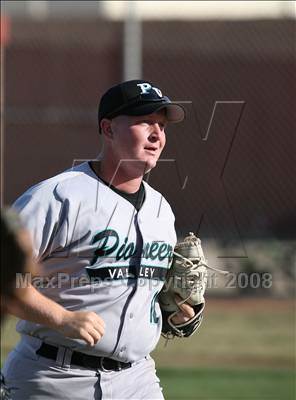 Thumbnail 2 in Pioneer Valley vs. Deer Valley photogallery.