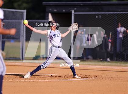 Thumbnail 3 in Purnell Swett @ Gray's Creek (NCHSAA 4A - 1st Round) photogallery.