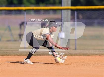 Thumbnail 3 in Purnell Swett @ Gray's Creek (NCHSAA 4A - 1st Round) photogallery.